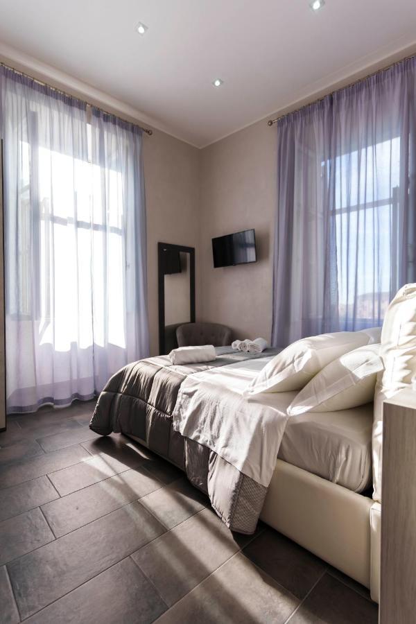 Julia Luxury Suite โรม ภายนอก รูปภาพ