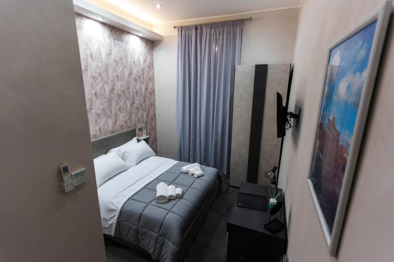 Julia Luxury Suite โรม ภายนอก รูปภาพ